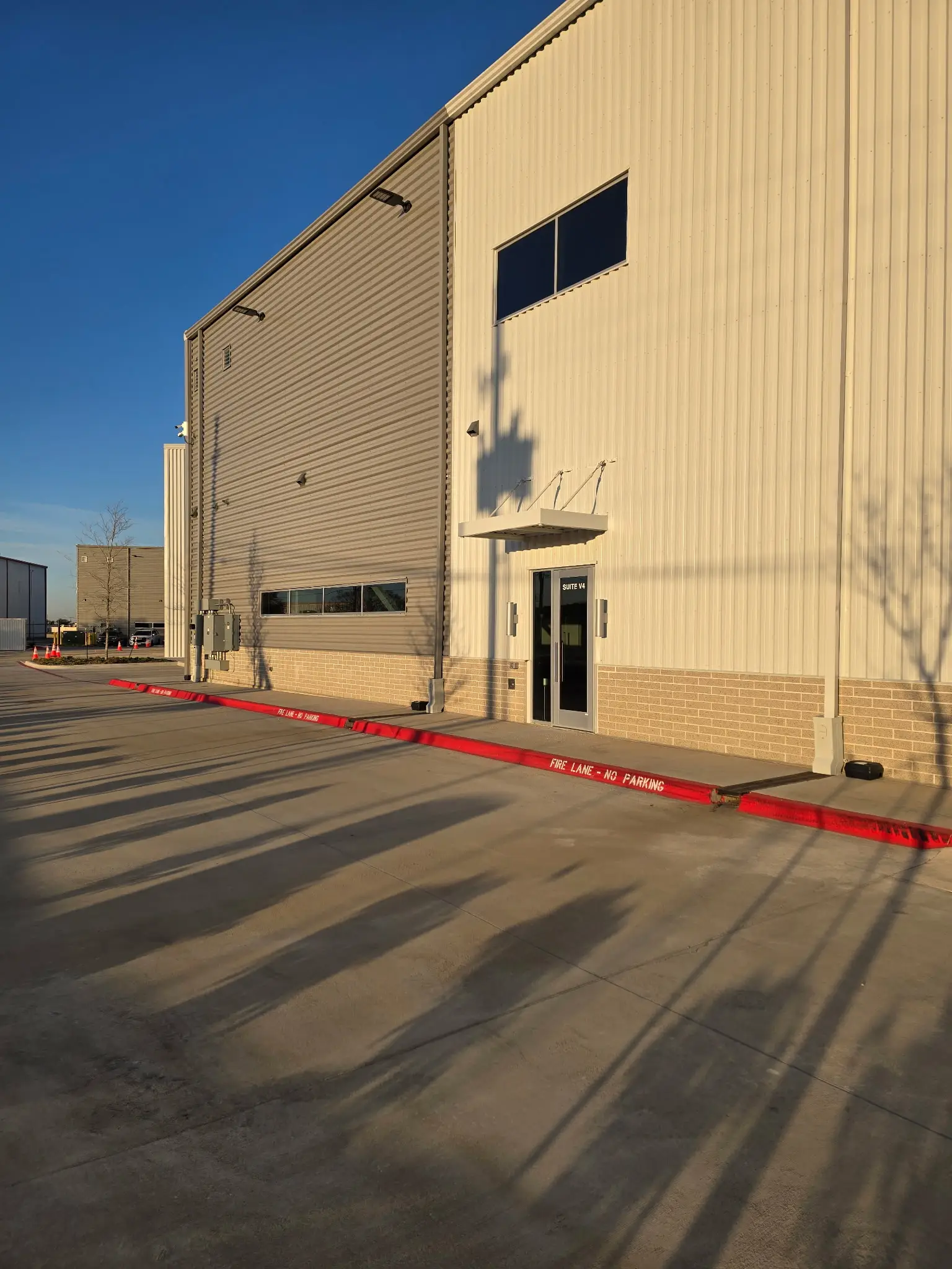 Outside view of TruFlight Academy helicopter tour location in Addison, Texas
